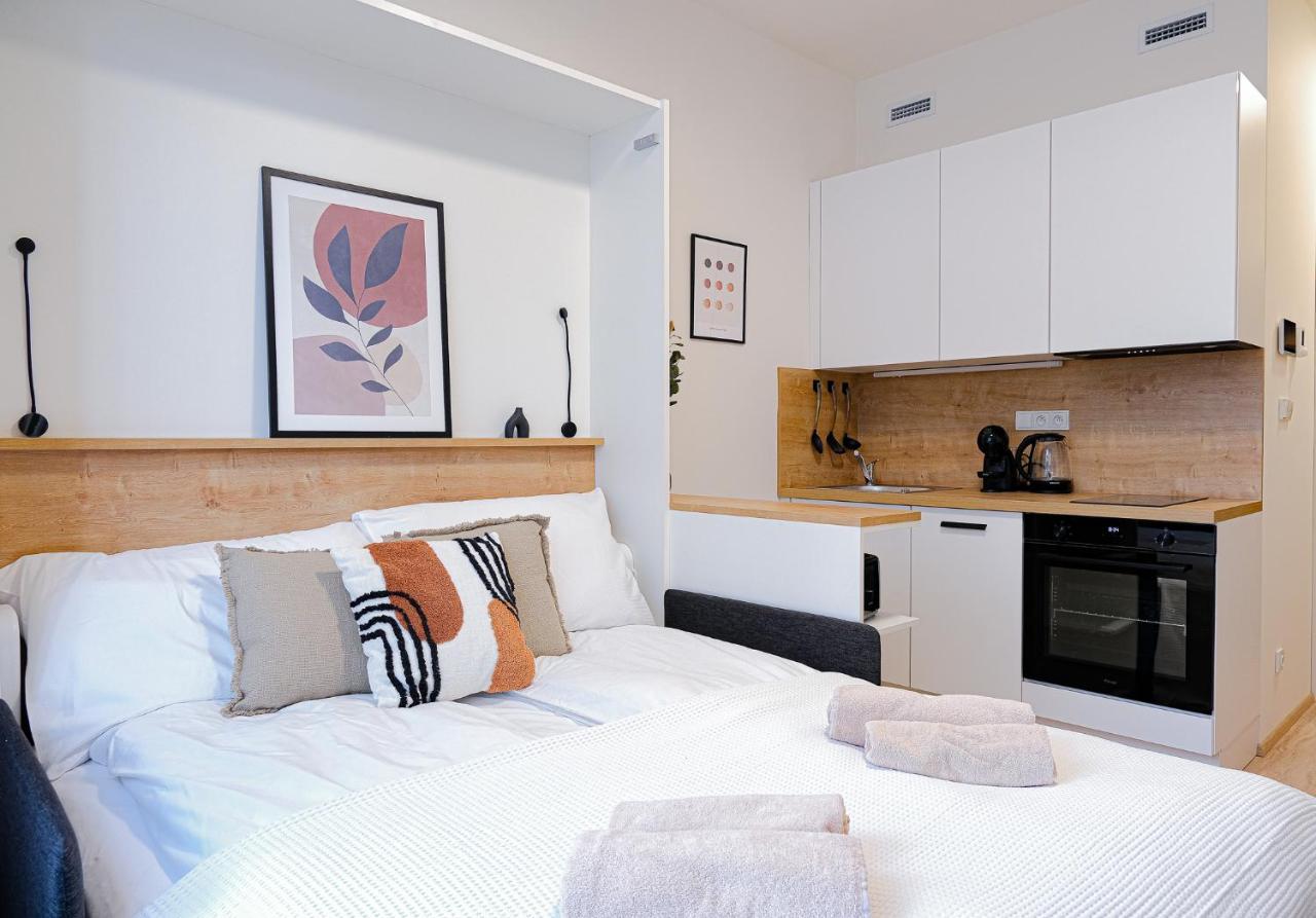 Mymozart Apartments Prague By Rentero Property Kültér fotó