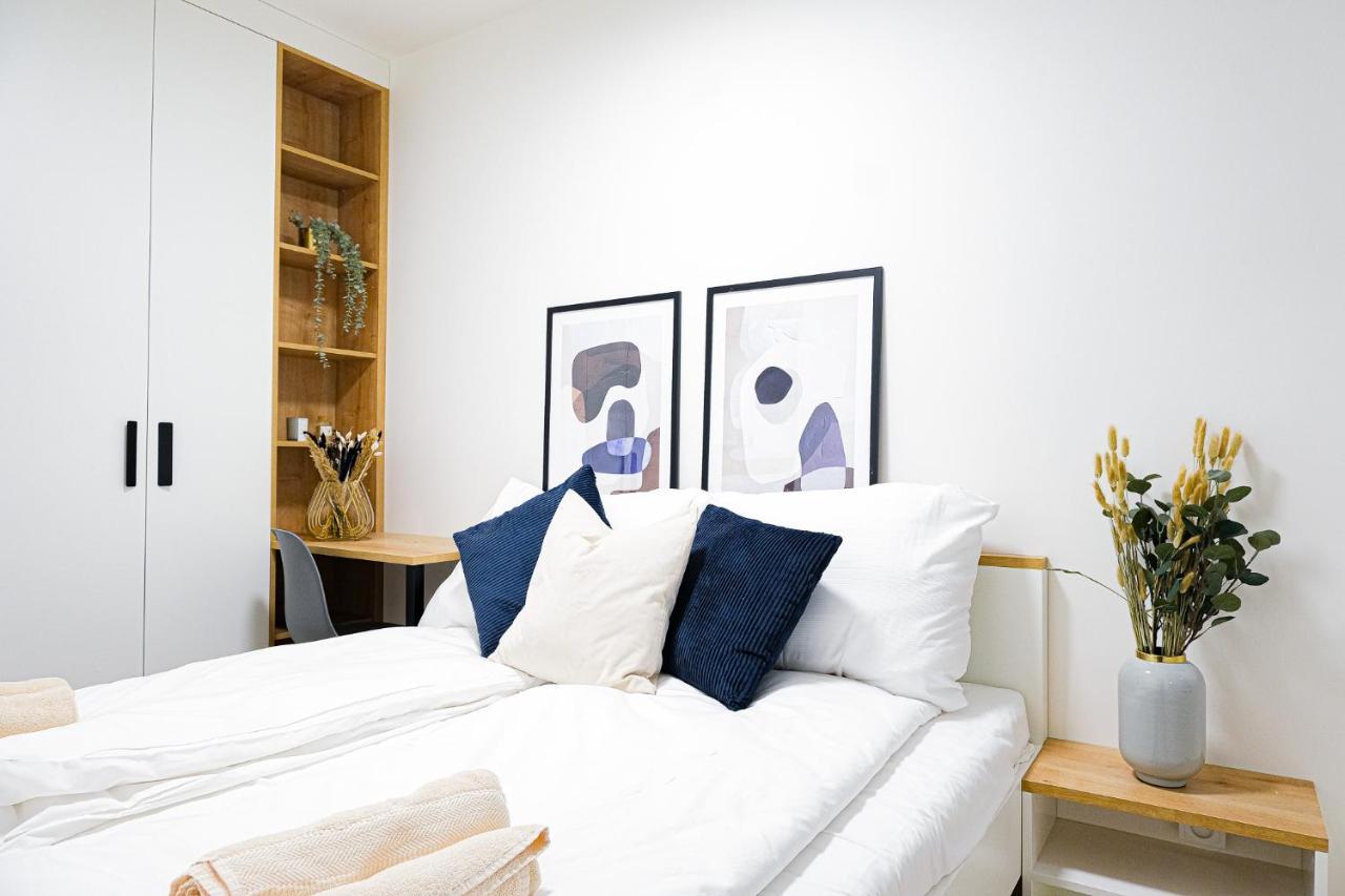 Mymozart Apartments Prague By Rentero Property Kültér fotó