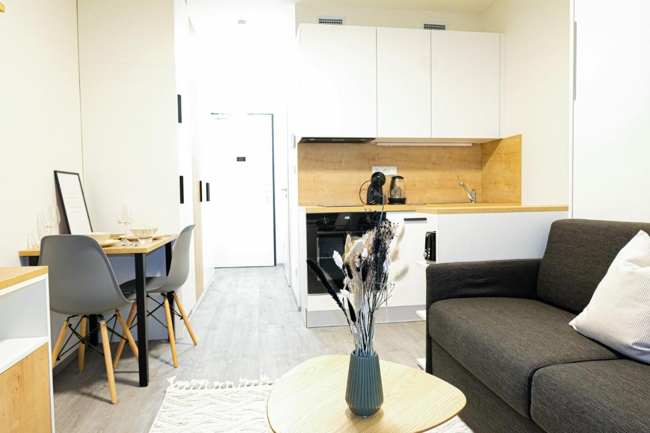 Mymozart Apartments Prague By Rentero Property Kültér fotó