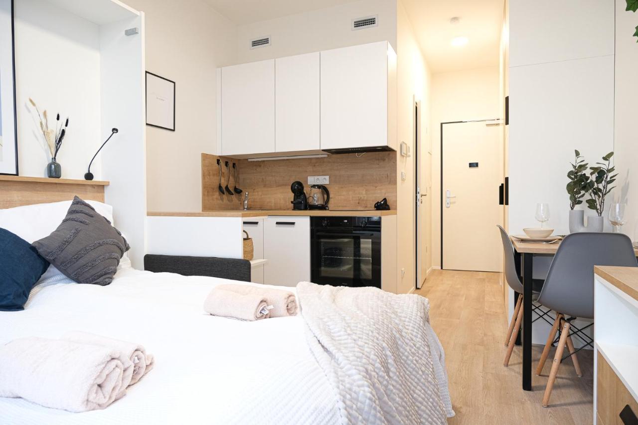 Mymozart Apartments Prague By Rentero Property Kültér fotó