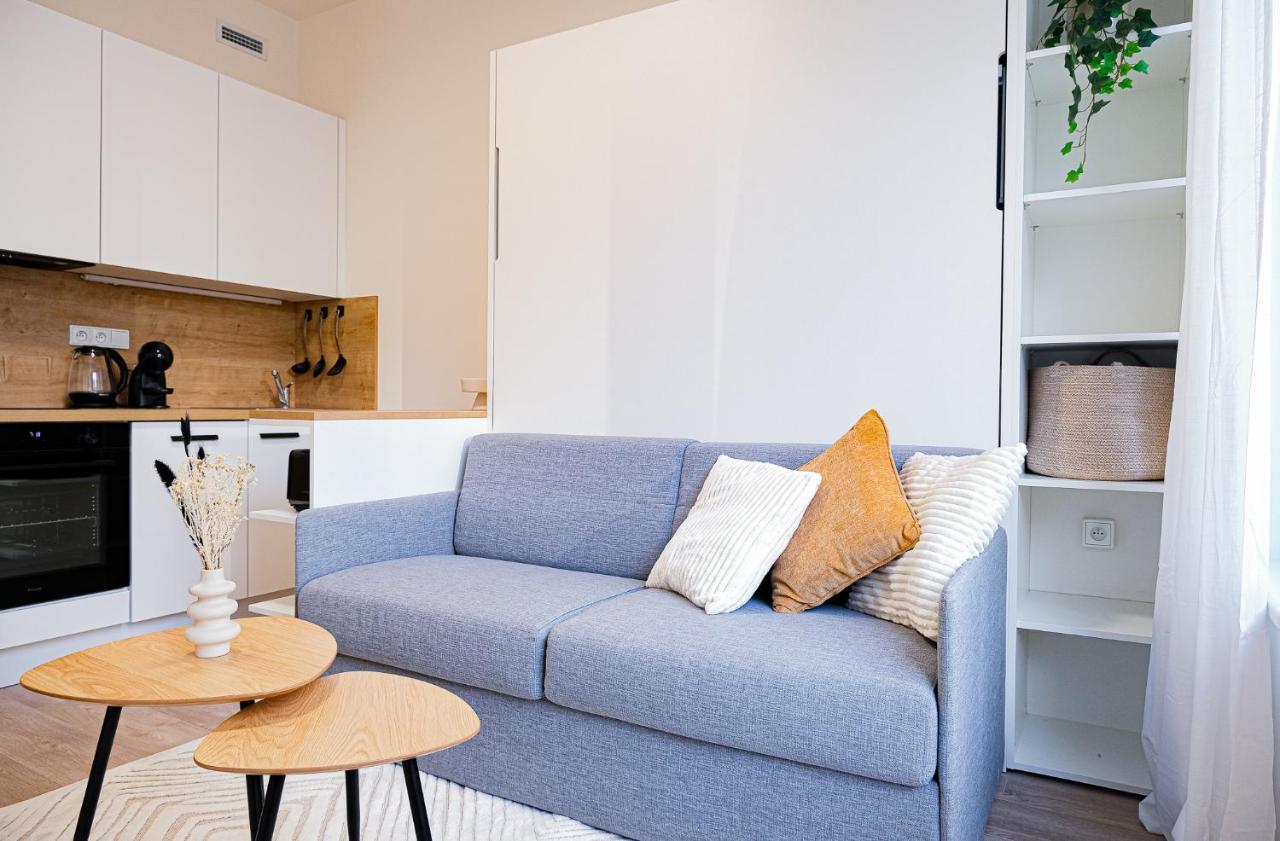 Mymozart Apartments Prague By Rentero Property Kültér fotó